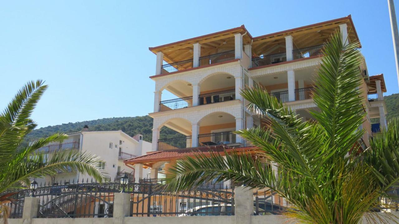 Apartments Villa Ante Grebastica Exterior photo